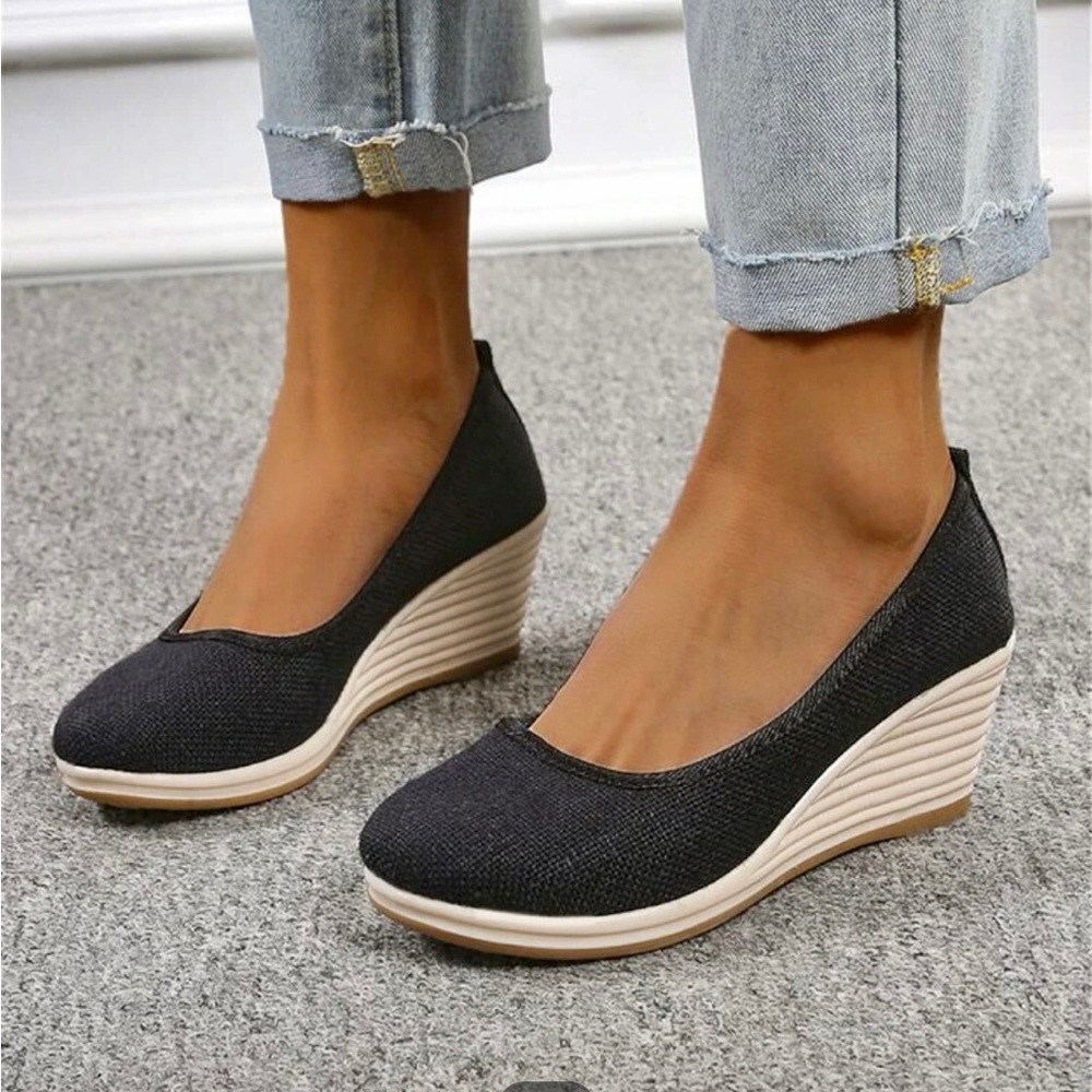 SHEIN pumps size 6